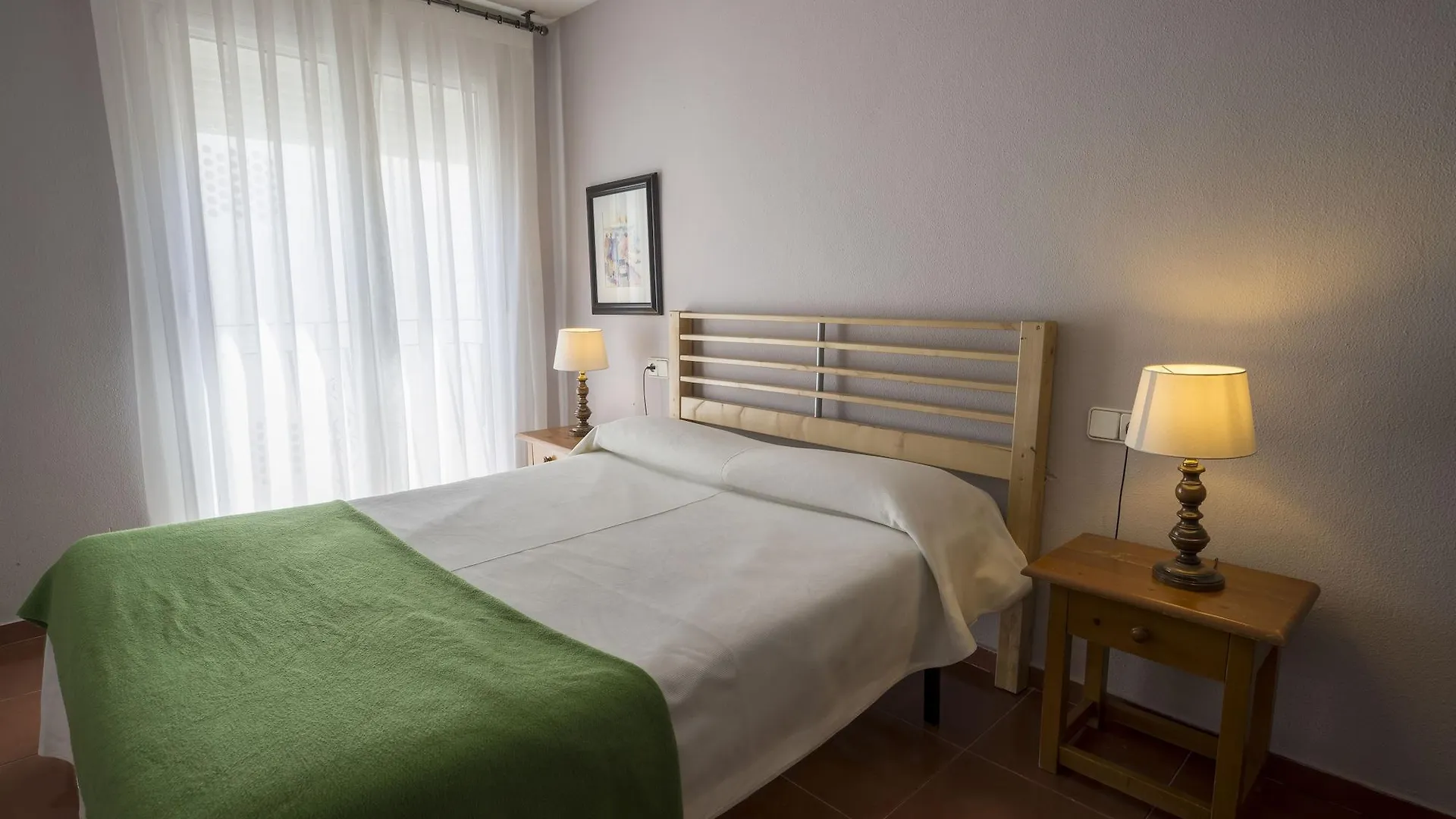 Apartments Mar De Tossa 또사데마르 0*,  스페인