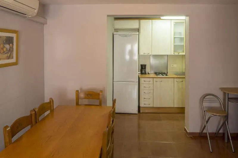 Apartments Mar De Tossa 또사데마르 0*,